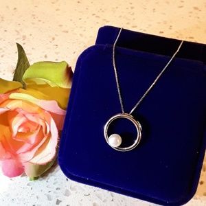 NEW Pearl Stering Necklace